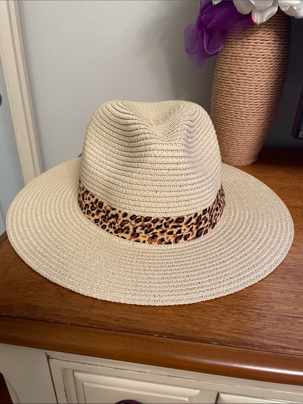 NWT URBAN STITCH Boutique Beige Fedora Straw Sun Hat Leopard Or Cheetah Band